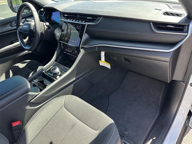 new 2025 Jeep Grand Cherokee L car, priced at $45,620