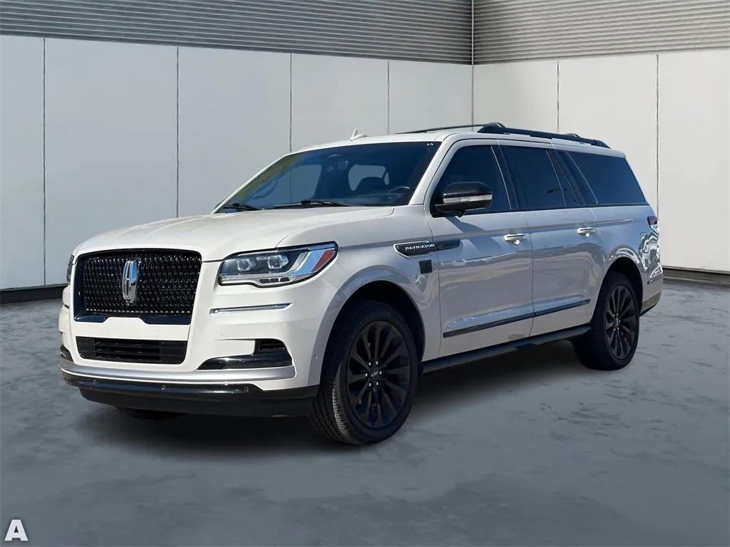 used 2022 Lincoln Navigator car, priced at $41,999