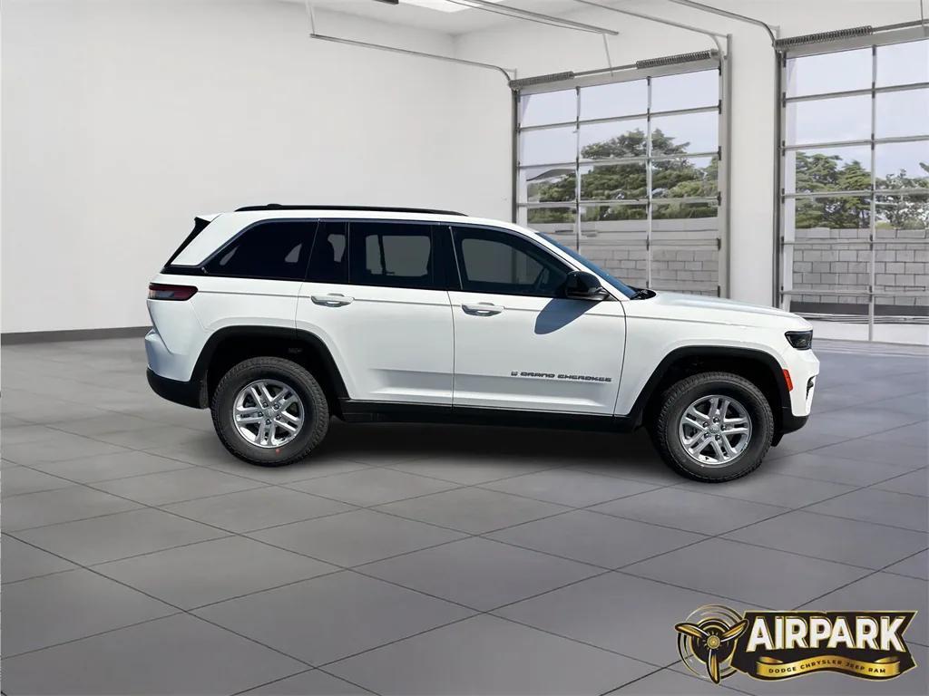 new 2025 Jeep Grand Cherokee car, priced at $42,825