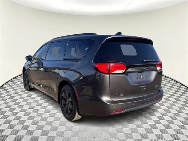 used 2020 Chrysler Pacifica Hybrid car, priced at $20,870