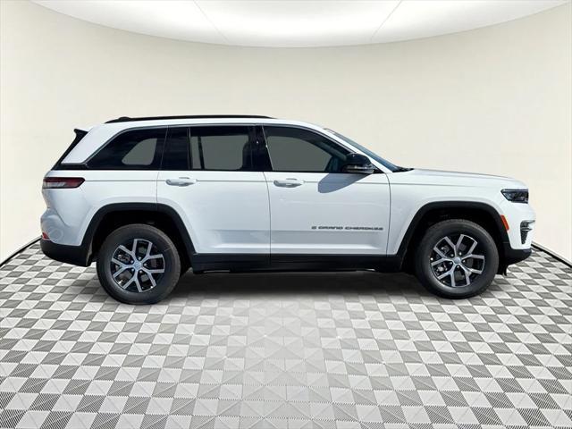 new 2025 Jeep Grand Cherokee car, priced at $50,210