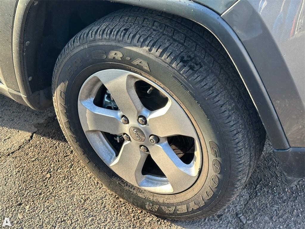 used 2011 Jeep Grand Cherokee car, priced at $9,998