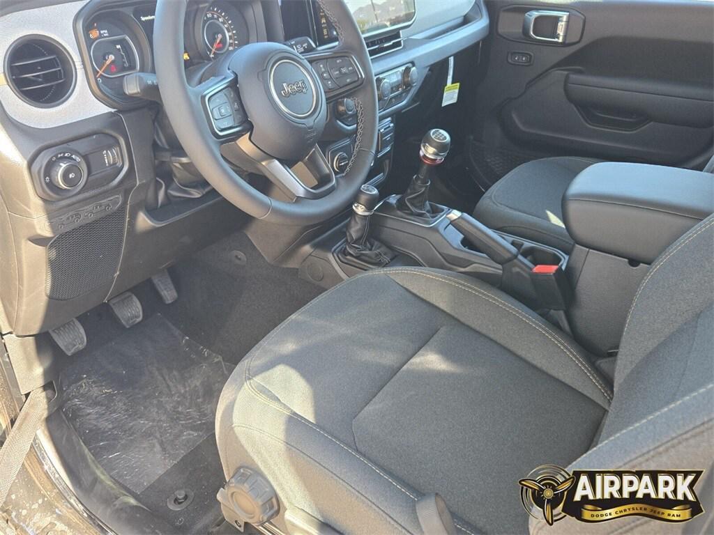 new 2025 Jeep Wrangler car, priced at $45,625