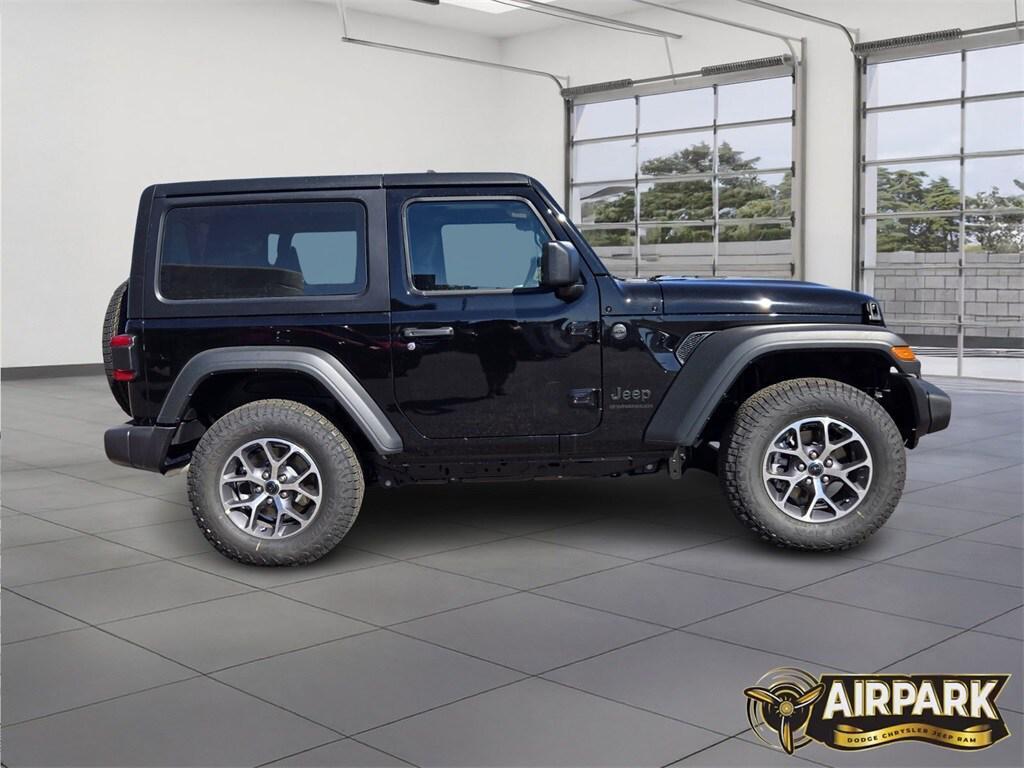 new 2025 Jeep Wrangler car, priced at $45,625