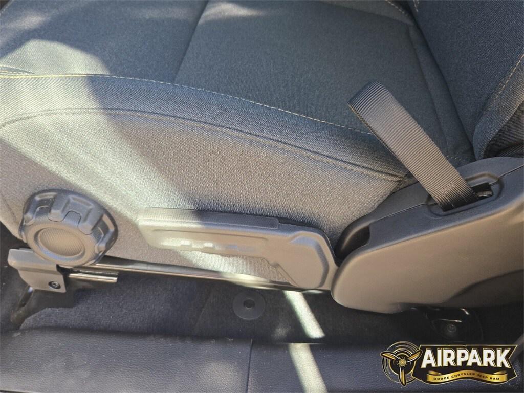 new 2025 Jeep Wrangler car, priced at $45,625