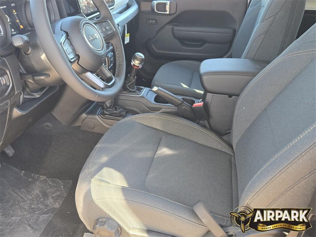 new 2025 Jeep Wrangler car, priced at $45,625