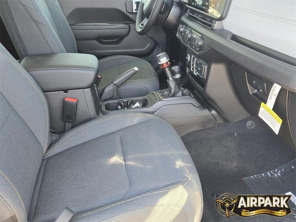 new 2025 Jeep Wrangler car, priced at $45,625