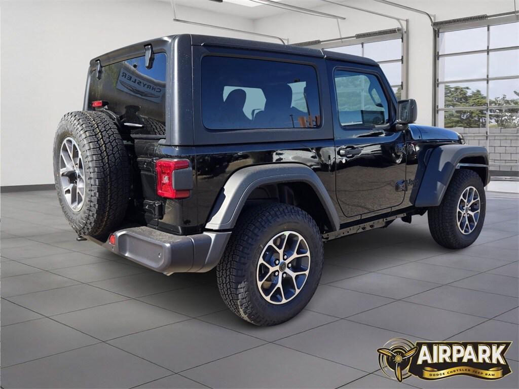 new 2025 Jeep Wrangler car, priced at $45,625