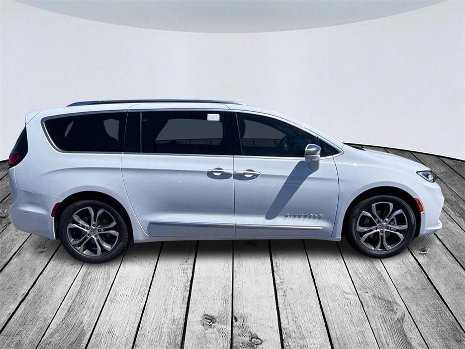 new 2024 Chrysler Pacifica car, priced at $53,835