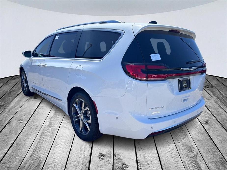 new 2024 Chrysler Pacifica car, priced at $53,835