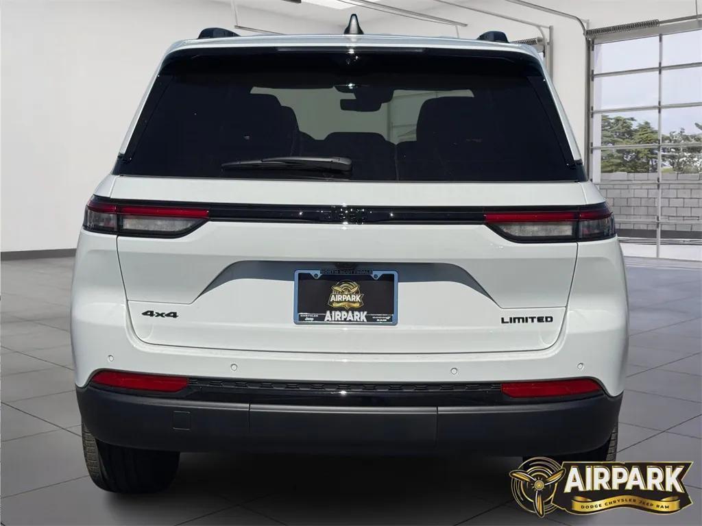 new 2025 Jeep Grand Cherokee car, priced at $56,060