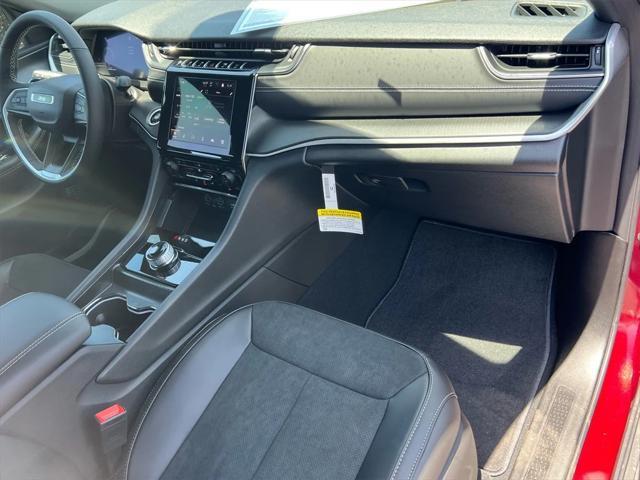 new 2025 Jeep Grand Cherokee car, priced at $49,370
