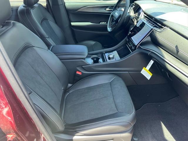 new 2025 Jeep Grand Cherokee car, priced at $49,370