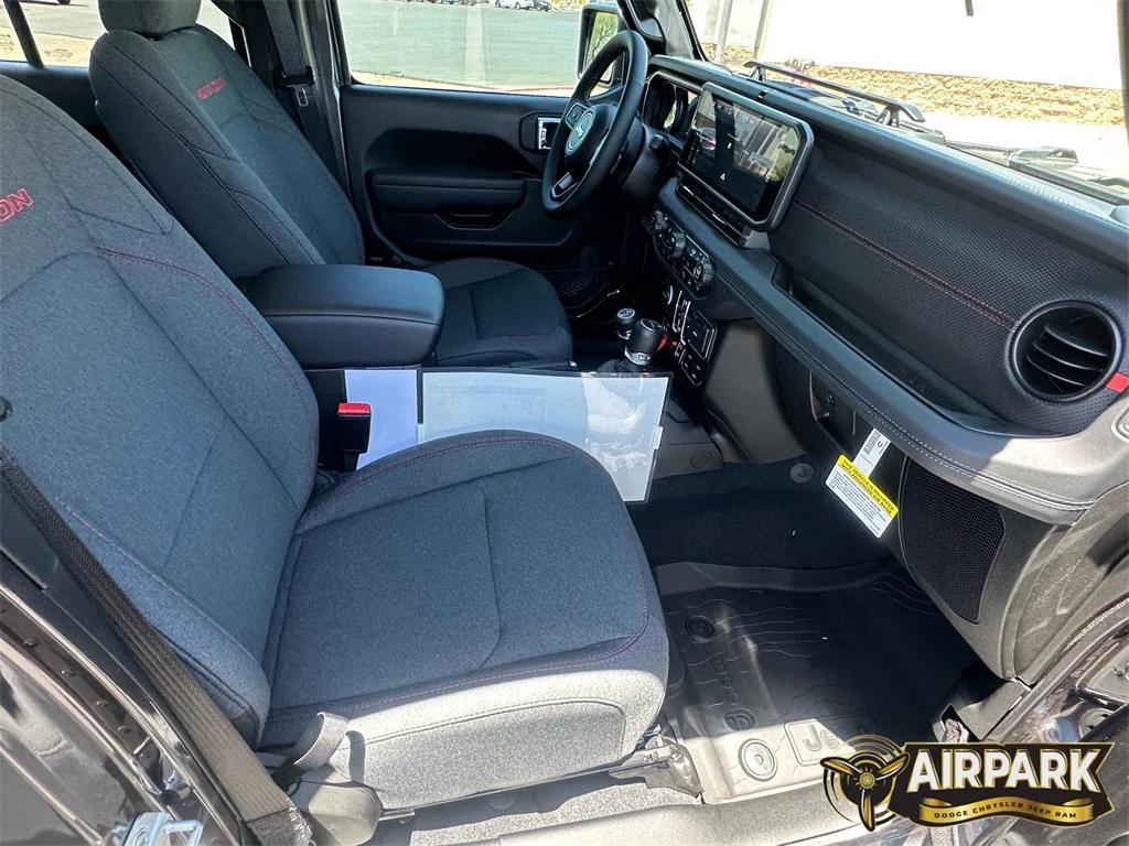 new 2025 Jeep Gladiator car, priced at $63,160