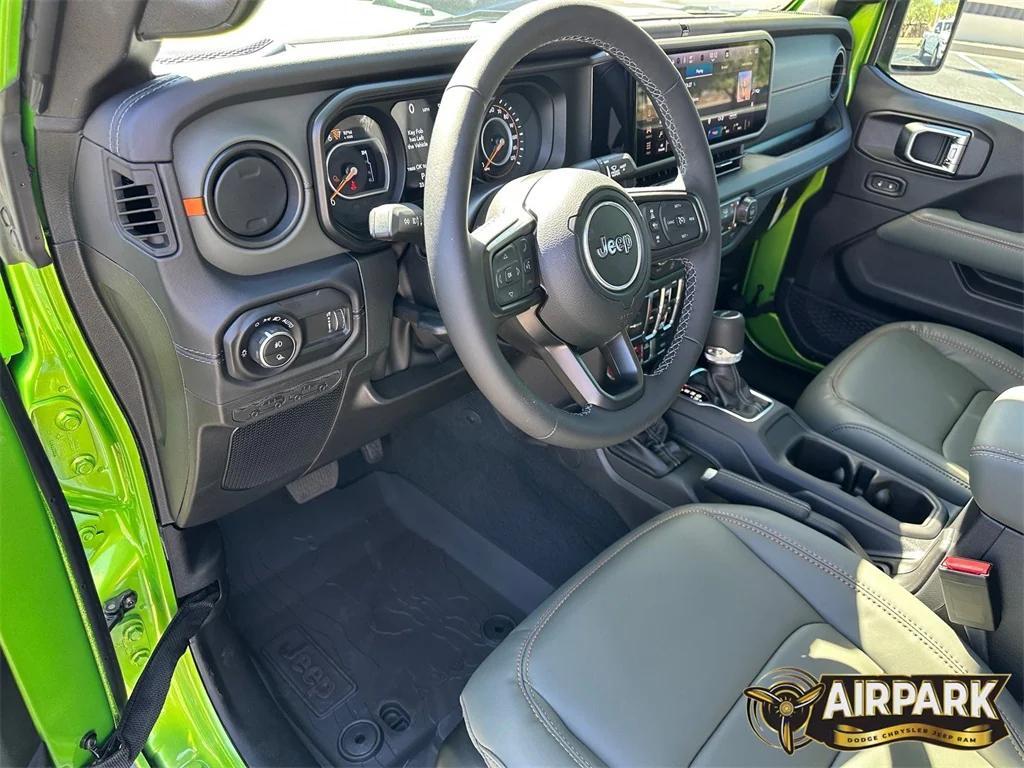 new 2025 Jeep Gladiator car, priced at $61,540