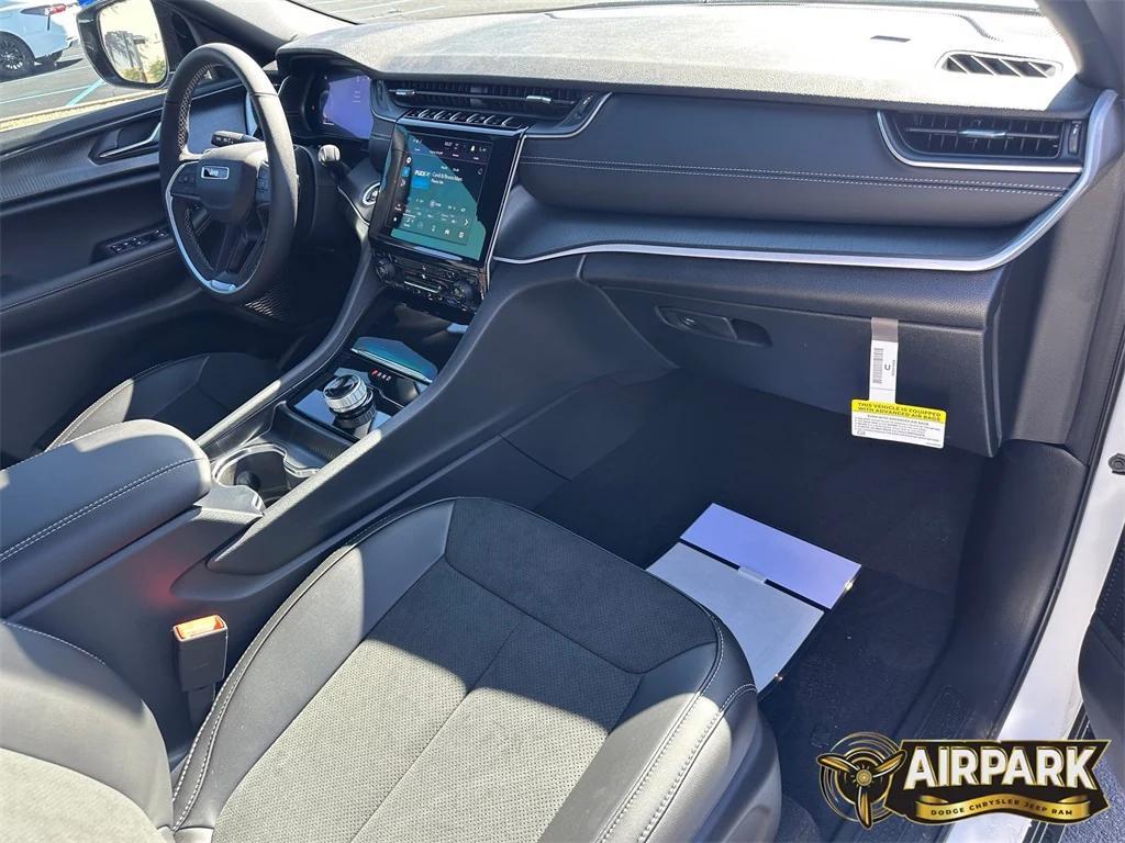 new 2025 Jeep Grand Cherokee L car, priced at $51,525