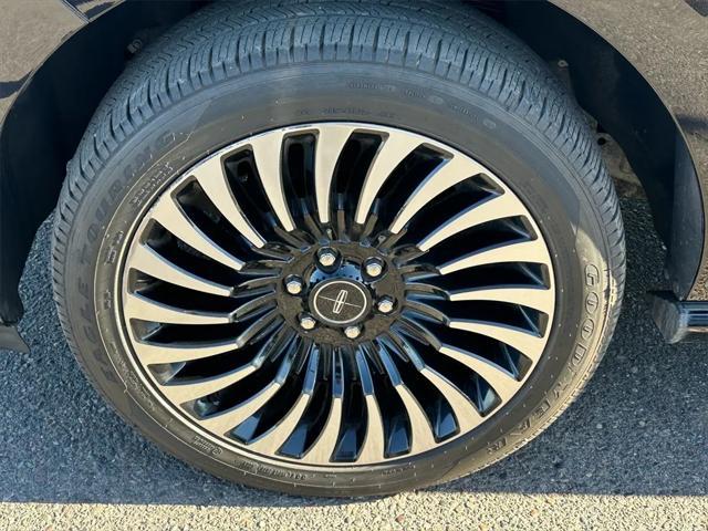 used 2020 Lincoln Navigator car, priced at $39,998