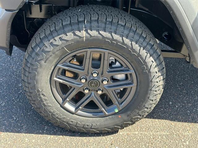 new 2025 Jeep Wrangler car, priced at $45,575