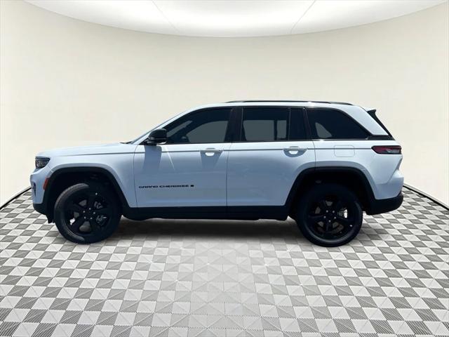 new 2025 Jeep Grand Cherokee car, priced at $48,775
