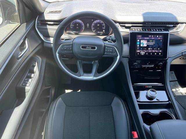 new 2025 Jeep Grand Cherokee car, priced at $48,775