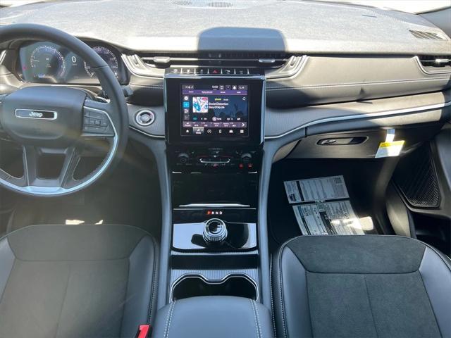 new 2025 Jeep Grand Cherokee car, priced at $48,775