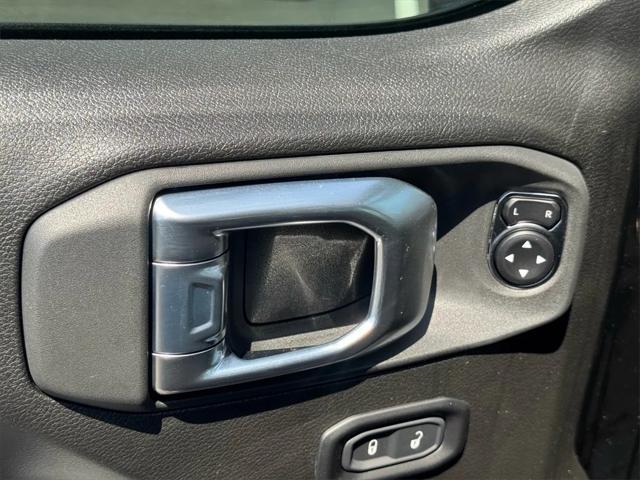 new 2025 Jeep Gladiator car, priced at $53,630