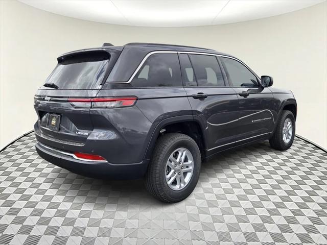 new 2025 Jeep Grand Cherokee car, priced at $41,220