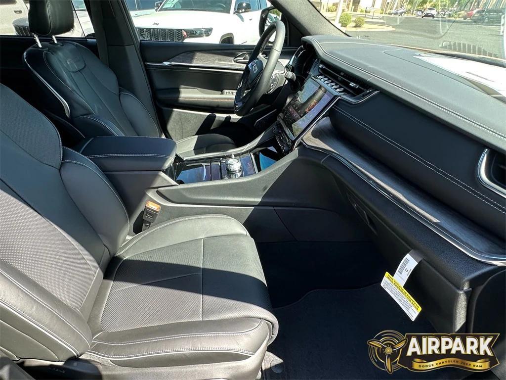 new 2025 Jeep Grand Cherokee car, priced at $69,225