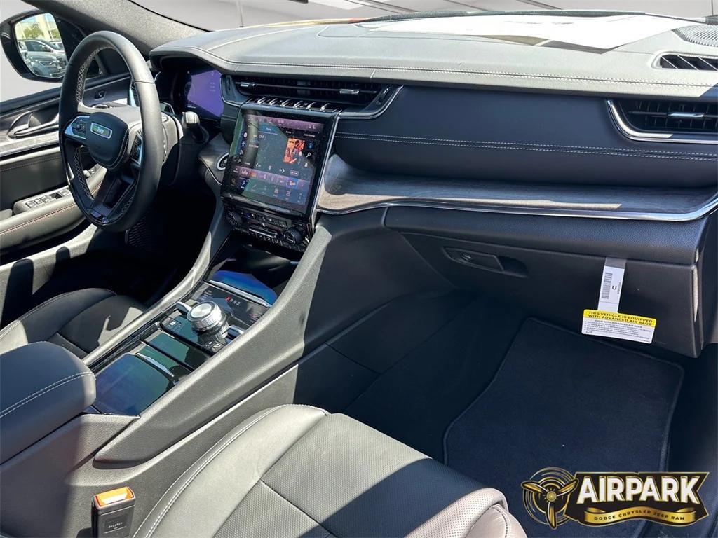 new 2025 Jeep Grand Cherokee car, priced at $69,225