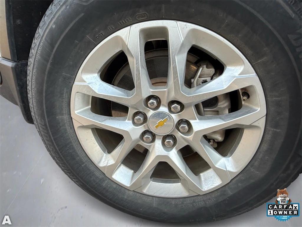 used 2023 Chevrolet Traverse car, priced at $24,077