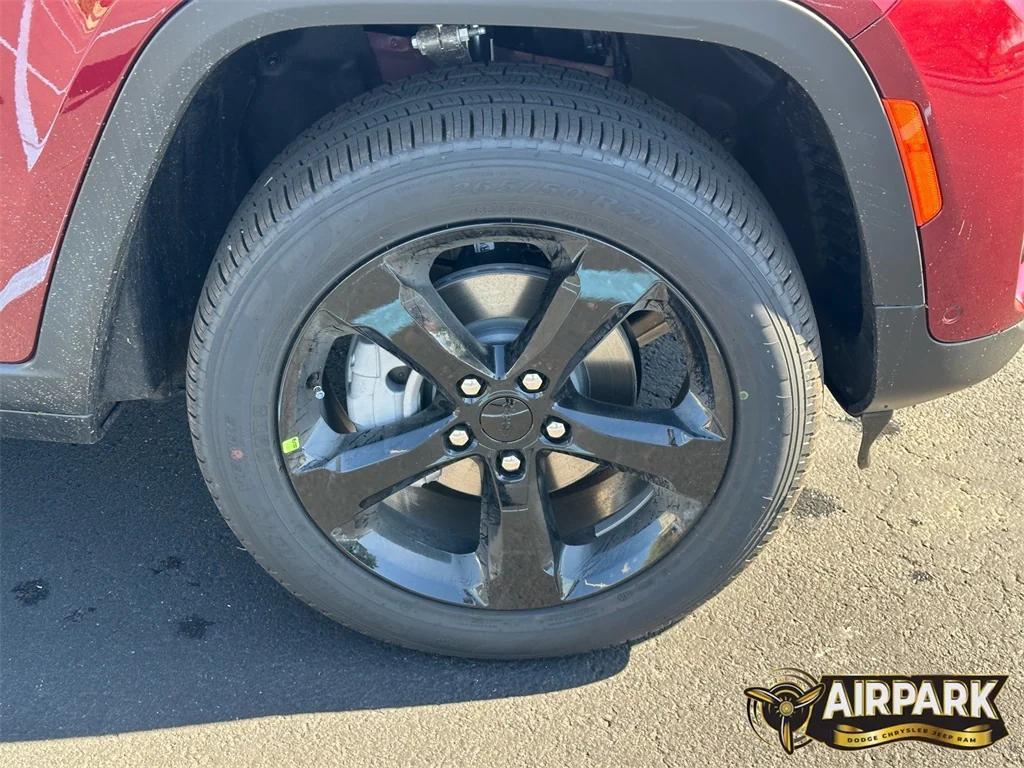 new 2025 Jeep Grand Cherokee car, priced at $56,655