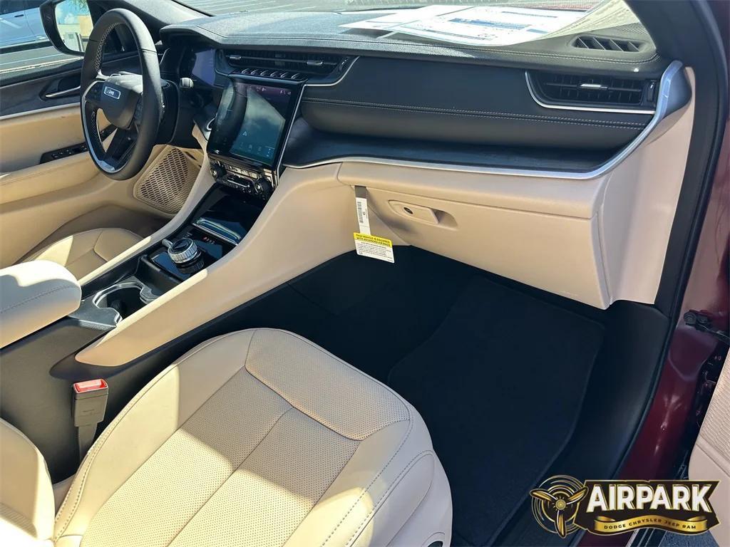 new 2025 Jeep Grand Cherokee car, priced at $56,655