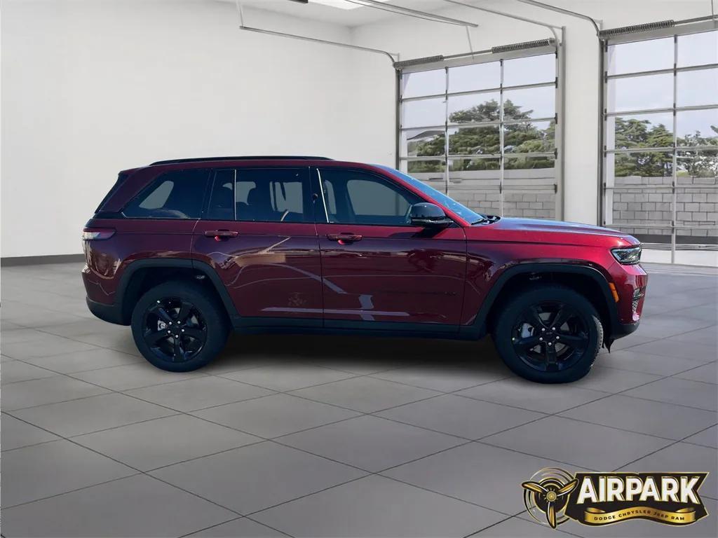 new 2025 Jeep Grand Cherokee car, priced at $56,655