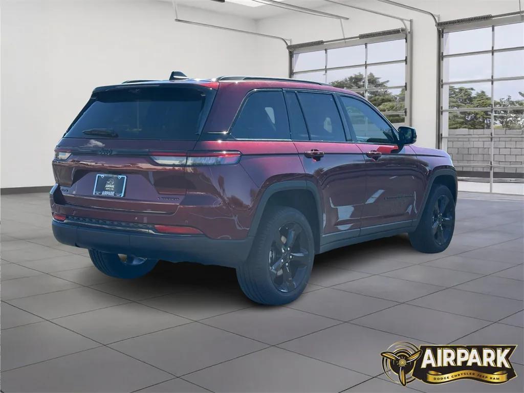 new 2025 Jeep Grand Cherokee car, priced at $56,655