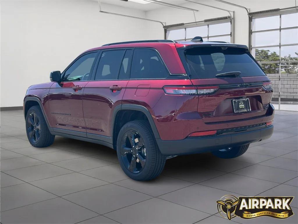 new 2025 Jeep Grand Cherokee car, priced at $58,430