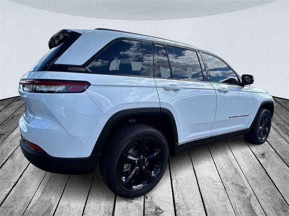 new 2024 Jeep Grand Cherokee car, priced at $41,992
