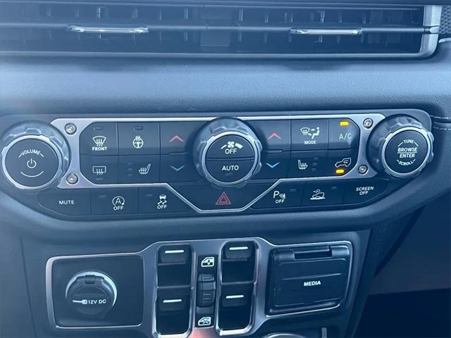 new 2025 Jeep Gladiator car, priced at $61,020