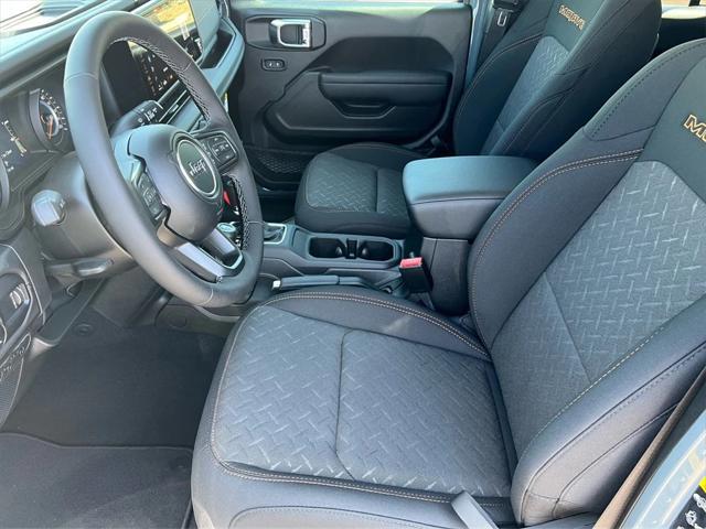 new 2025 Jeep Gladiator car, priced at $61,020