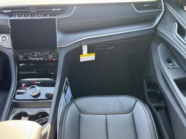 new 2025 Jeep Grand Cherokee car, priced at $56,655