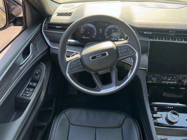 new 2025 Jeep Grand Cherokee car, priced at $56,655
