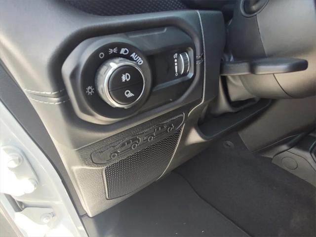 new 2025 Jeep Gladiator car, priced at $60,425
