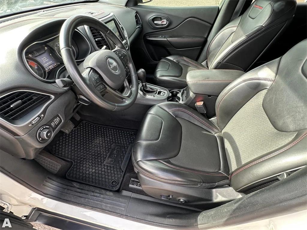 used 2019 Jeep Cherokee car, priced at $22,639