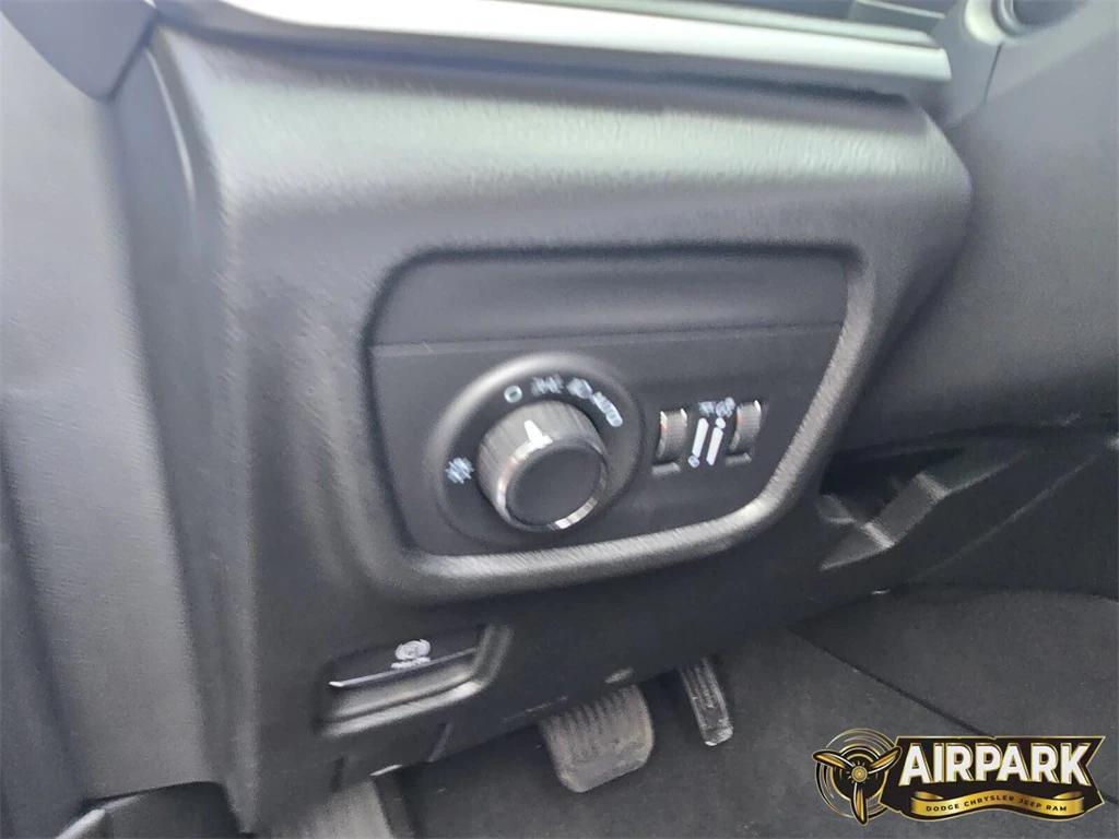 new 2025 Jeep Grand Cherokee L car, priced at $44,920