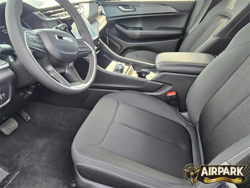 new 2025 Jeep Grand Cherokee L car, priced at $44,920
