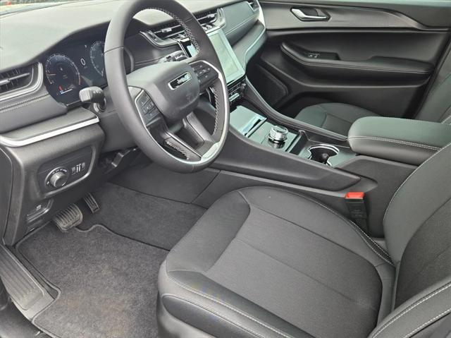 new 2025 Jeep Grand Cherokee car, priced at $41,220