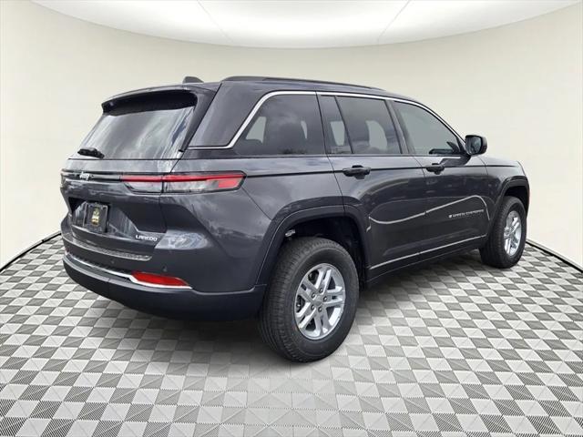 new 2025 Jeep Grand Cherokee car, priced at $41,220