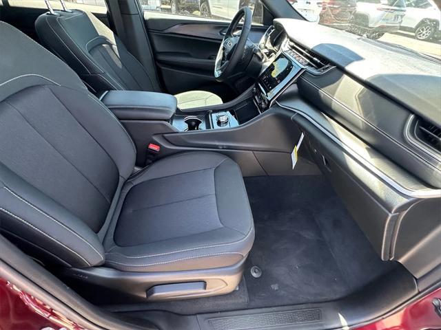 new 2025 Jeep Grand Cherokee car, priced at $41,220
