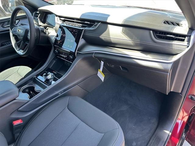 new 2025 Jeep Grand Cherokee car, priced at $41,220