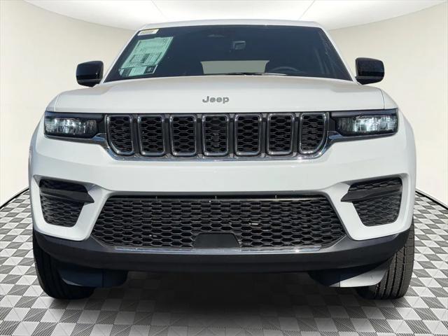 new 2025 Jeep Grand Cherokee car, priced at $40,625