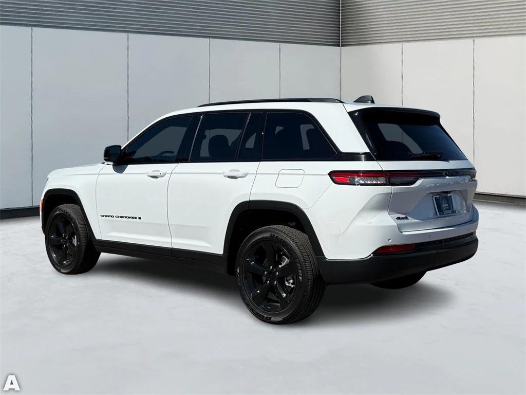 used 2025 Jeep Grand Cherokee car, priced at $37,453